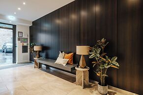 Kings Yard by Nestor