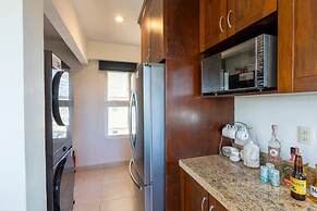 Sleeps 6 Views Beach 1 Block Gated