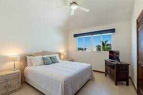 Sleeps 6 Views Beach 1 Block Gated