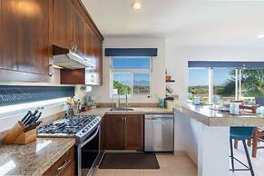 Sleeps 6 Views Beach 1 Block Gated