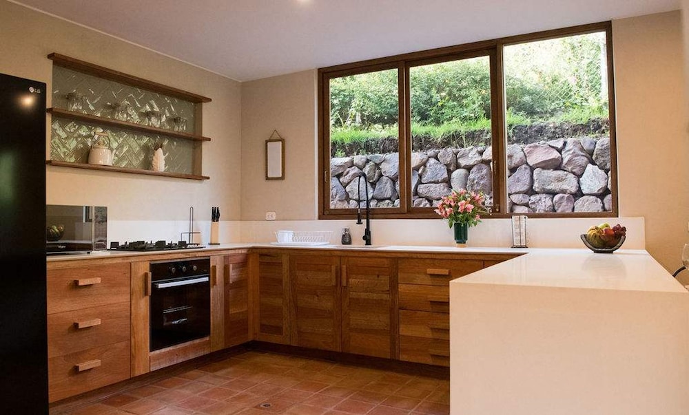 w Cozy 4BR Villa w Fireplace in Sacred Valley
