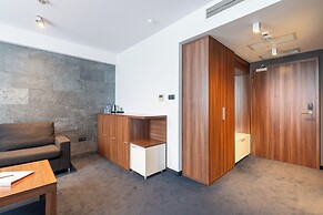Terminal Hotel