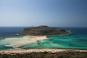 Creta Leisure Escape Private Pool Garden Oasis