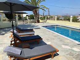 Creta Leisure Escape Private Pool Garden Oasis