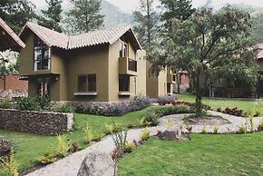 w Serene 2BR Riverside Villa w Nature Views