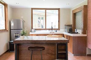 w Serene 2BR Riverside Villa w Nature Views