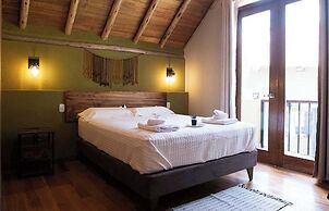 w Serene 2BR Riverside Villa w Nature Views