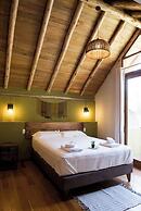 w Serene 2BR Riverside Villa w Nature Views