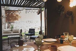 w Serene 2BR Riverside Villa w Nature Views