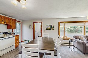 1 Mi to Dtwn Nantucket! Family Getaway w/ Deck