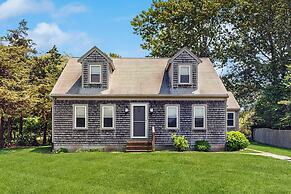 1 Mi to Dtwn Nantucket! Family Getaway w/ Deck