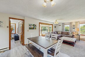 1 Mi to Dtwn Nantucket! Family Getaway w/ Deck