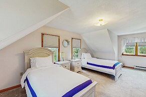 1 Mi to Dtwn Nantucket! Family Getaway w/ Deck