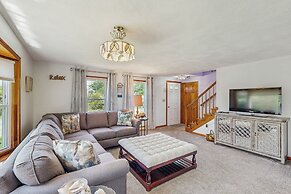 1 Mi to Dtwn Nantucket! Family Getaway w/ Deck