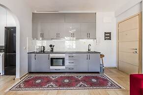 Saranda Bay Retreat - 1BR Apartment