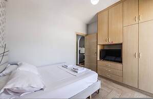 Saranda Bay Retreat - 1BR Apartment