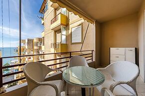 Bright Sunny Apartment Beach Access