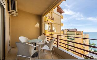 Bright Sunny Apartment Beach Access