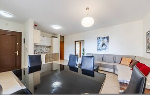 Bright Sunny Apartment Beach Access