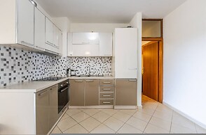 Bright Sunny Apartment Beach Access