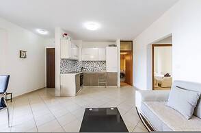 Bright Sunny Apartment Beach Access