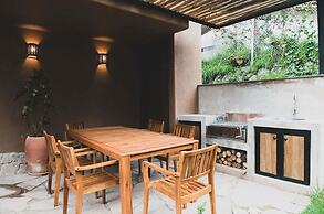 w Tranquil 2BR Riverside Villa in Sacred Valley