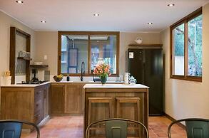 w Tranquil 2BR Riverside Villa in Sacred Valley