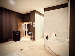 The Rose Suites