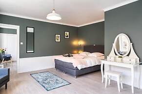 The Rose Suites