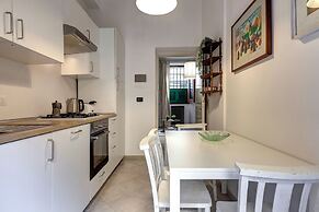 Casine Apartment by Mamo Florence