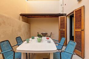 Casine Apartment by Mamo Florence