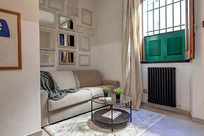 Casine Apartment by Mamo Florence
