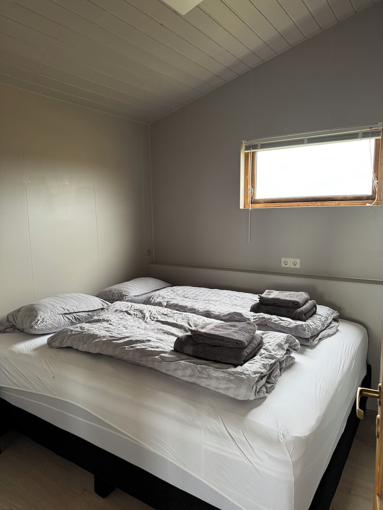 Eldborg Cabins & Guesthouse