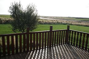 Eldborg Cabins & Guesthouse