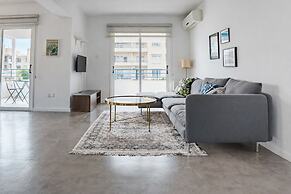 Cosy Bright Balcony Suite