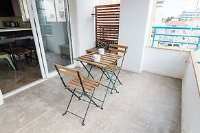 Cosy Bright Balcony Suite