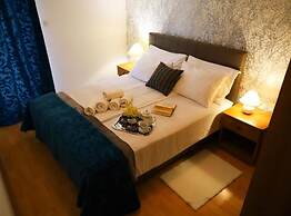 Franov Butique Residence