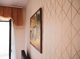 Franov Butique Residence