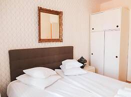 Franov Butique Residence