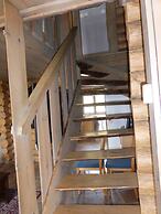 Dalpilen a Great Timber Lodge Middle and Loft Floors