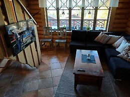 Dalpilen a Great Timber Lodge Middle and Loft Floors