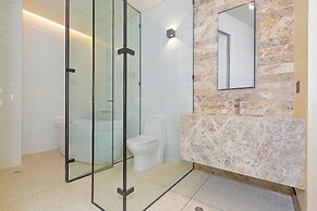 Hotel Iconik