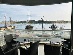 Valletta Harbour View - Grand