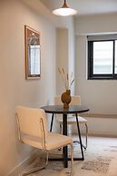 Leon by Zoia Living