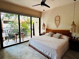 Jungle View Studio S19 Private Balcony Hammock Pool