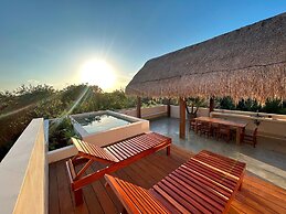Pool Rooftop Gym Tulum 2BR Penthouse A5