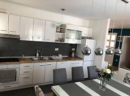 Holiday House Franov
