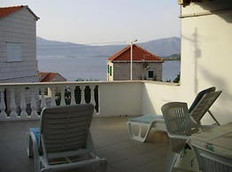 Apartments Kiki Lumbarda