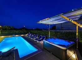 Villa M. Family & Pool