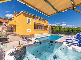 Villa M. Family & Pool